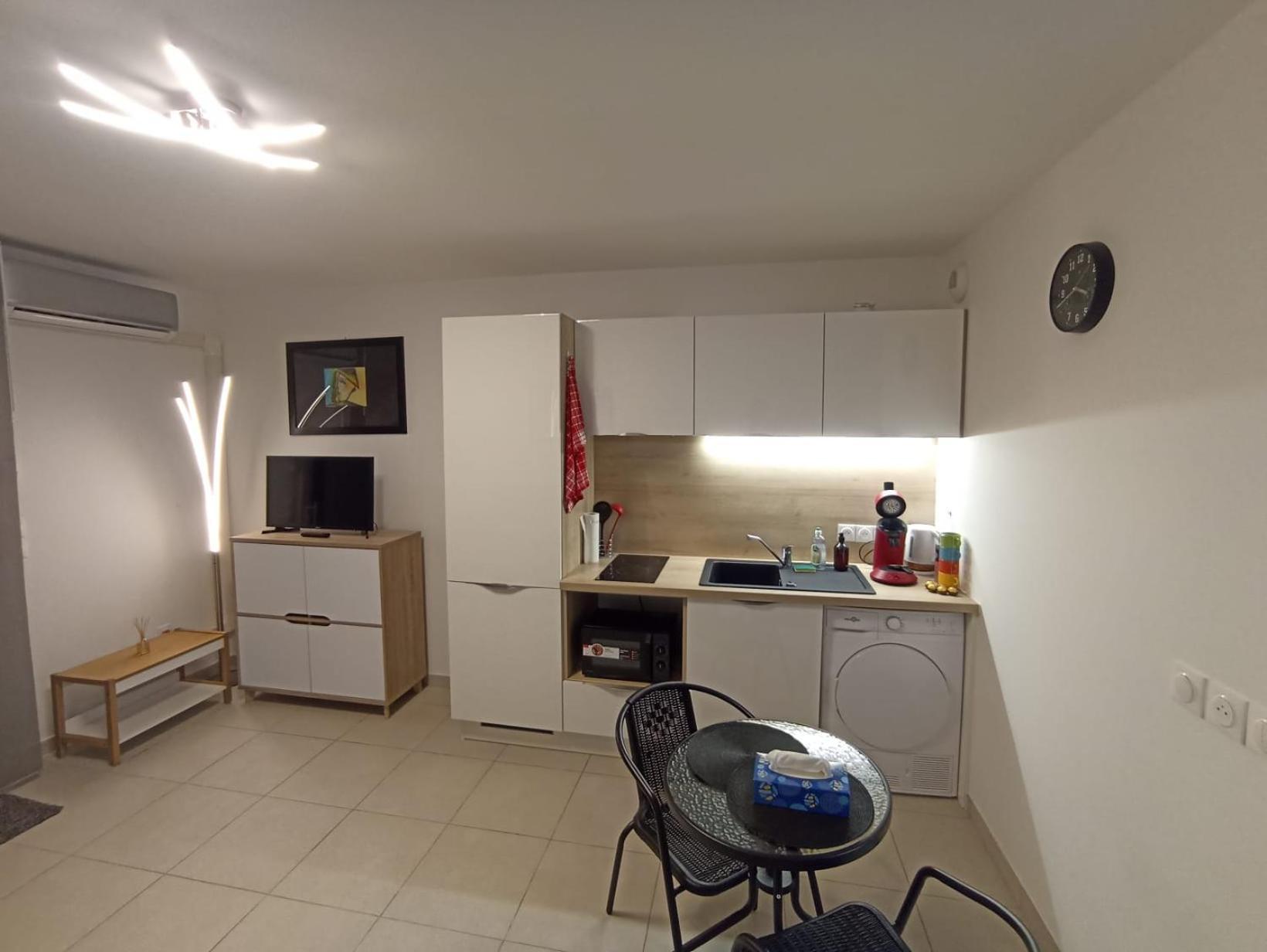 Studio Avec Parking Prive, Piscine Plage 300M Antibes Ngoại thất bức ảnh